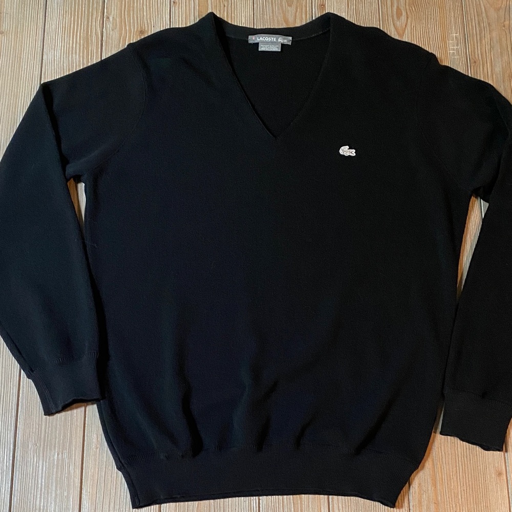 Lacoste Men's Classic Black V-Neck Sweater size 5 -Large
